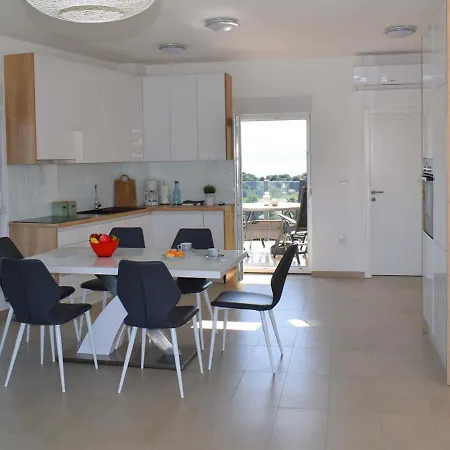 Anniken * تروغير