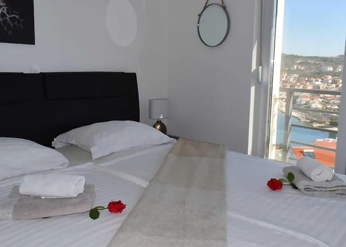 Anniken * Trogir